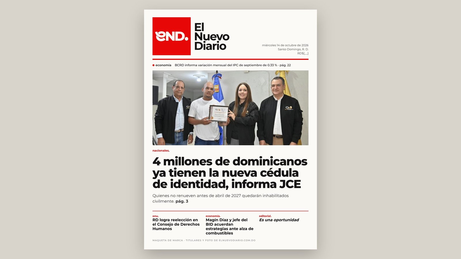Portada de periódico con el logotipo de cuadro en la cabecera, la foto de la JCE y el titular de la nueva cédula